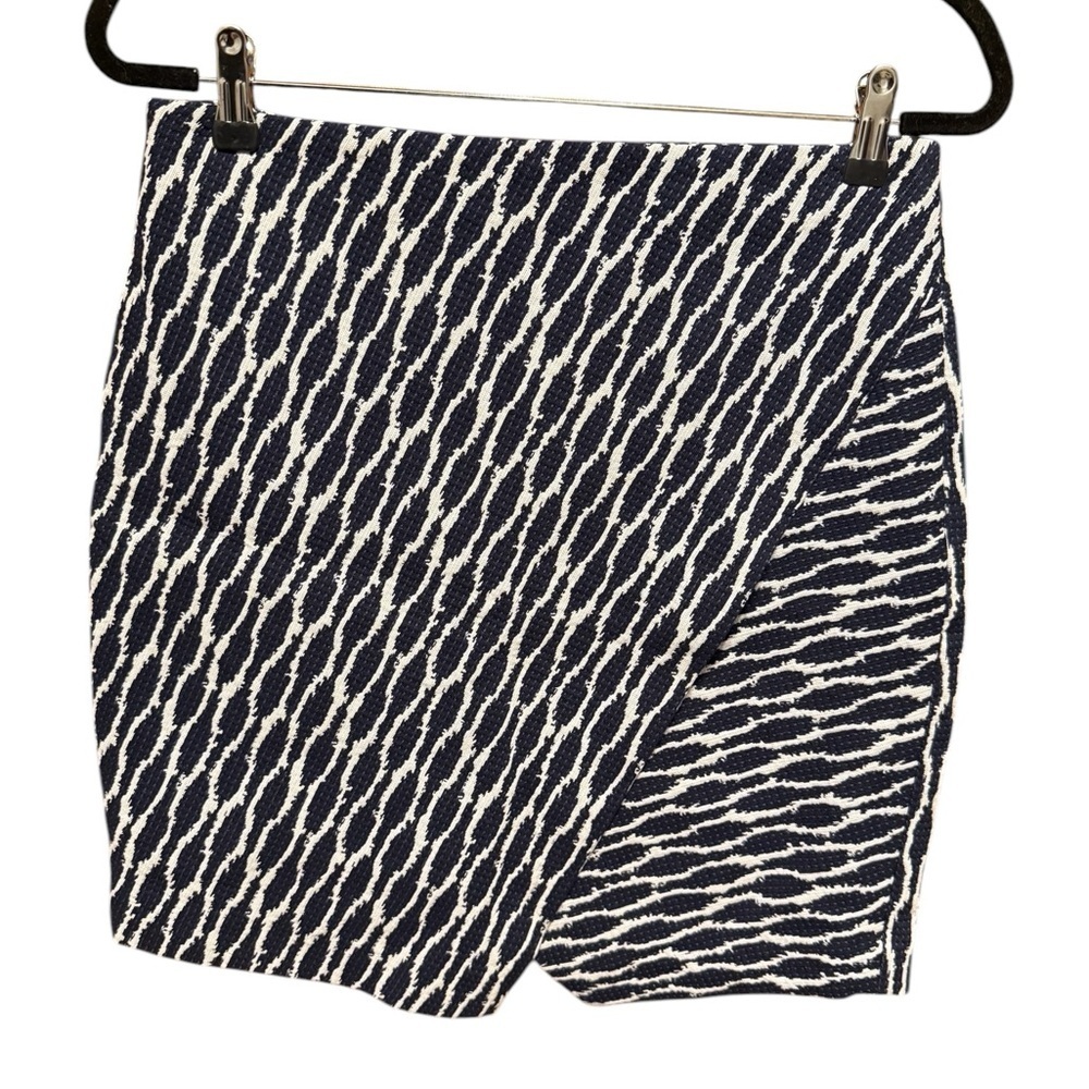 NWT LOFT Textured Asymmetrical Mini Skirt Navy White Size M